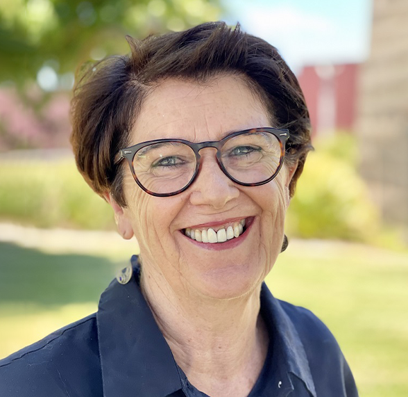 Headshot of Cr Marg White