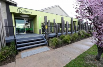 Image of exterior of Bannockburn Library