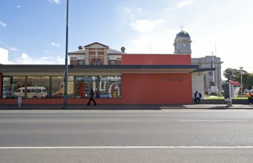 Geelong West Library